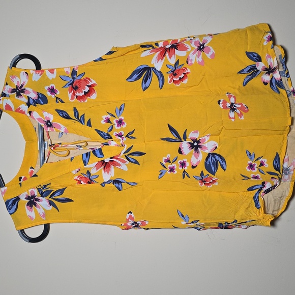 Old Navy Tops - Old Navy Yellow Floral Sleeveless Blouse